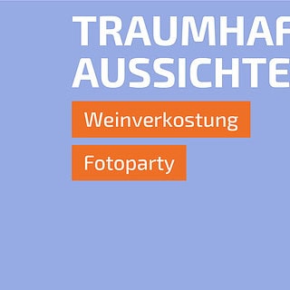 Grafik zur JGA-Tour Traumhafte Aussichten mit blauem Hintergrund und orangefarbenen Kästen für Weinverkostung und Fotoparty.