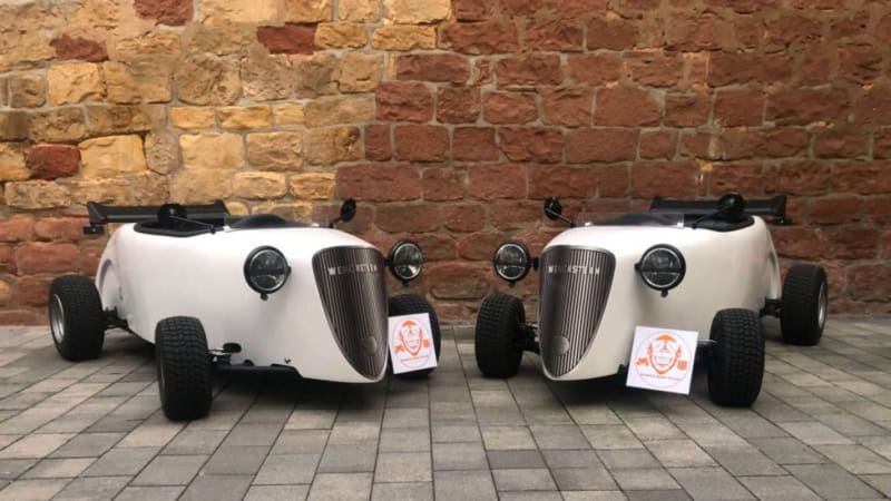 Zwei Hot Rods.