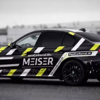 BMW F30 330i steht bereit für ein Erlebnis auf dem Nürburgring.