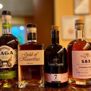 Auswahl von sechs Rum Flaschen für das Rum Tasting in Dresden.